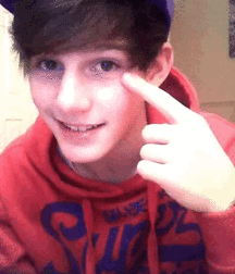 Cute boys 21 5e00ec6a358f4.gif