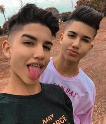 Cute boys 23 5e02614fe7e3b.jpeg