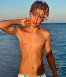 Cute boys 35  5e0fbb7074463.png
