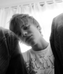cute boys 38  5e1136a5e1e17.jpg