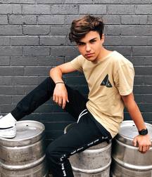 cute boys 38  5e1136b86d729.jpg