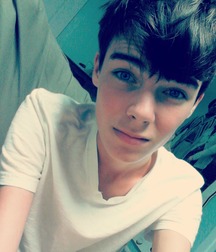 cute boys 40  5e114f89d57a0.jpg