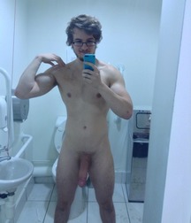 Selfieblast 1  5dffd3c241592.jpg