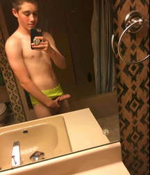Selfieblast 1  5dffd4744b4fd.jpg