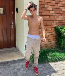 Skyler teens 98 degrees  608e03083b4f3.jpg