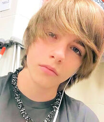 Skyler teens 98 degrees  608e031583cd4.jpg