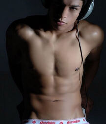 skyler teens 98.6 degrees gay tube 60975192057fb.jpg