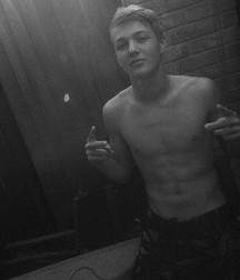 Jordan Simcox 5df8f4fc2f44e.jpg
