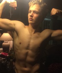 Jordan Simcox 5df8f5a085a89.jpg