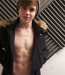 James Garside Hot boy 5dfc0253e00f7.jpg