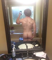 Justin Bates Hot Boy 5dfcd34e764e0.jpg