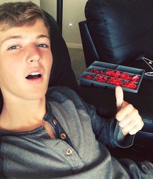 Jordan Simcox Hot Boy 5e35a0af7318d.jpg