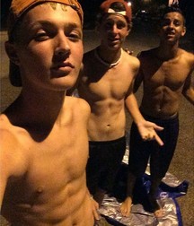 Jordan Simcox Hot Boy 5e35a0ea3b11f.jpg