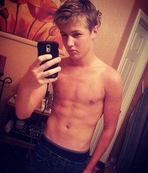 Jordan Simcox Hot Boy 5e35a1ce7abdb.jpg