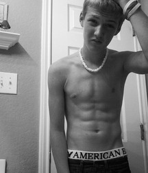 Jordan Simcox Hot Boy 5e35a25d67b4e.jpg