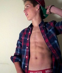 Jordan Simcox Hot Boy 5e35a296d75b3.jpg