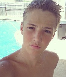 Jordan Simcox Hot Boy 5e35a2a37b2be.jpg