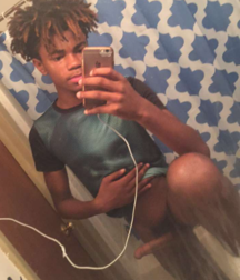 Mirror Selfies of Nude Black Lads Porn Gay Guys 62df6baf45c3f.png