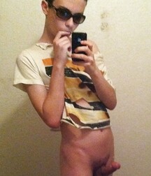Mirror Selfies Chapter Homemade Gay Boys Porn Guys 62ff2b7c1c584.jpg