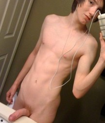 Selfies 5dfeb80f1c6ac.jpg