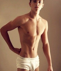 art off models twinks 5e035b60f40f2.jpg