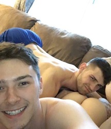 Sexy Boys - 90 5e7ab0212b0f9.jpg