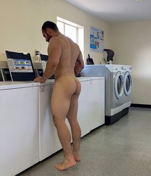 Sexy Boys - 547 615b3fc362f12.jpg