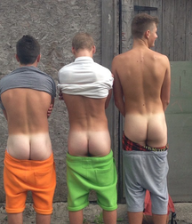 Ben likes butts (posting #001)