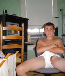 Twinks in Pants & Speedos  5e1666bf7419e.jpg