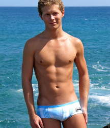 Twinks in Pants & Speedos  5e16671eaadc9.jpg