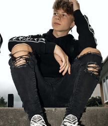 From Ian :-) Cute gay tube non nude twinks young guys 5f3313a7ac986.png