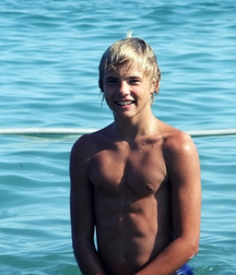 From Ian :-) Cute gay tube non nude twinks young guys 5f3313b6dda5b.png