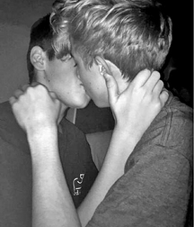 Sweet & Hot Kisses 5e341316a236e.jpg