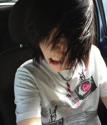 Gorgeous Emo Boys 5e3b9026eb115.jpg