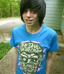 Gorgeous Emo Boys 5e3b902c4f886.jpg