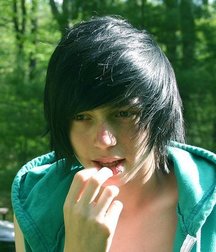 Gorgeous Emo Boys 5e3b9033a5a32.jpg