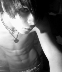 Gorgeous Emo Boys 5e3b904cdd9a5.jpg