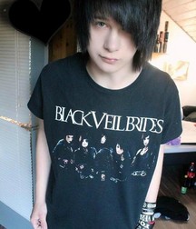 Gorgeous Emo Boys 5e3b90556125b.jpg