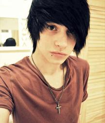 Gorgeous Emo Boys 5e3b9059abd8d.jpg