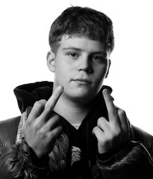 Giving The Finger - Gay Boys Porn 5e51a0819c31a.jpg