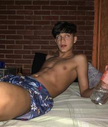 Cute Teens & Twinks  5e63015e368e3.jpg