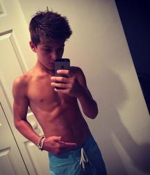 Cute Teens & Twinks  5e63016ef39ce.jpg