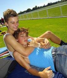 Best Friends 5e6ff1de2f70b.jpg