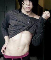 Emoboy Shirtless 5eea30d7e79b9.jpg