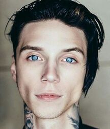 Barbies Emo Collection Gay Tube 592: Andy Biersack 5fa24759aaec7.jpg