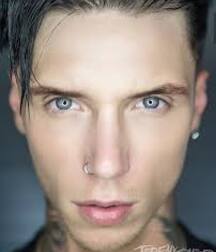 Barbies Emo Collection Gay Tube 592: Andy Biersack 5fa24850a6e89.jpg