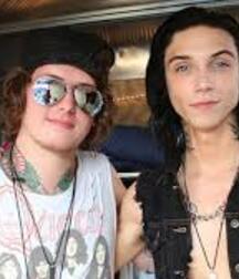 Barbies Emo Collection Gay Tube 592: Andy Biersack 5fa2493d4216c.jpg