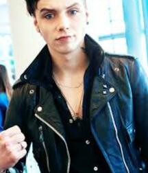 Barbies Emo Collection Gay Tube 592: Andy Biersack 5fa24998b4cf6.jpg