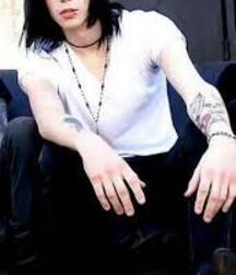 Barbies Emo Collection Gay Tube 592: Andy Biersack 5fa24a8218463.jpg