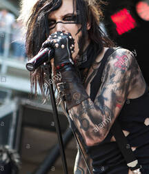 Barbies Emo Collection Gay Tube 592: Andy Biersack 5fa24b6da92c0.jpg